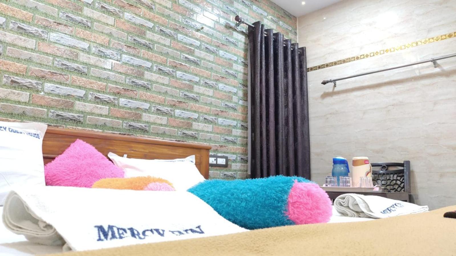 Mercy Inn شيناي المظهر الخارجي الصورة